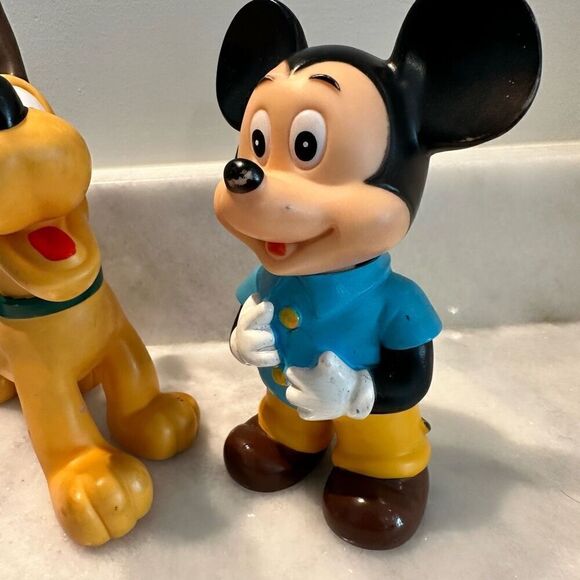 Lot Of 4 Vtg Walt Disney Mickey Donald Pluto & Dumbo Vinyl Squeaky Toys Small - Picture 6 of 10